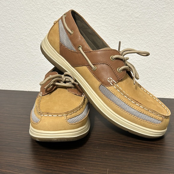 Shoes - Picture 2 of 2